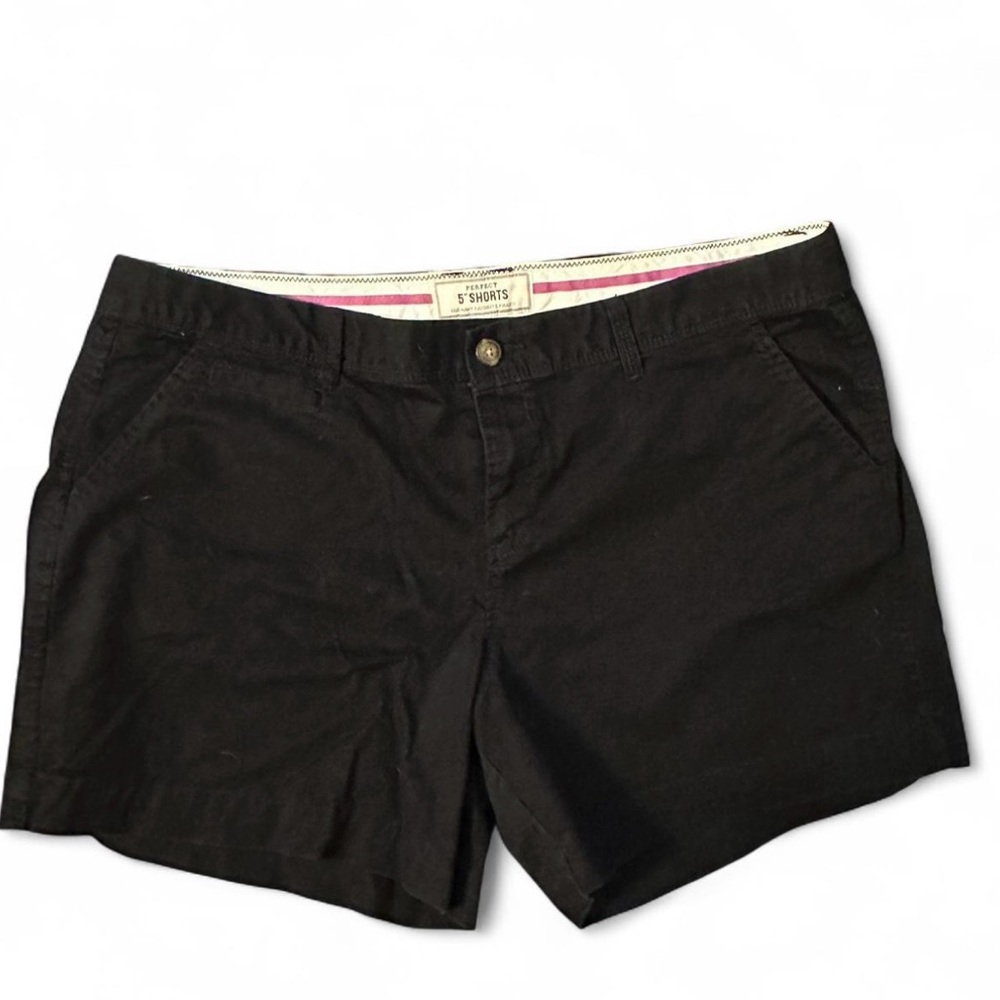 Old Navy Black Bermuda Shorts Classic Design